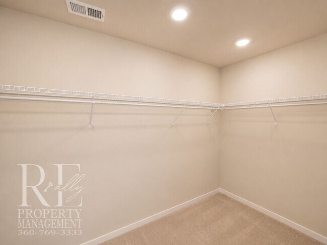 Building Photo - 6657 Yorktown Pl NE