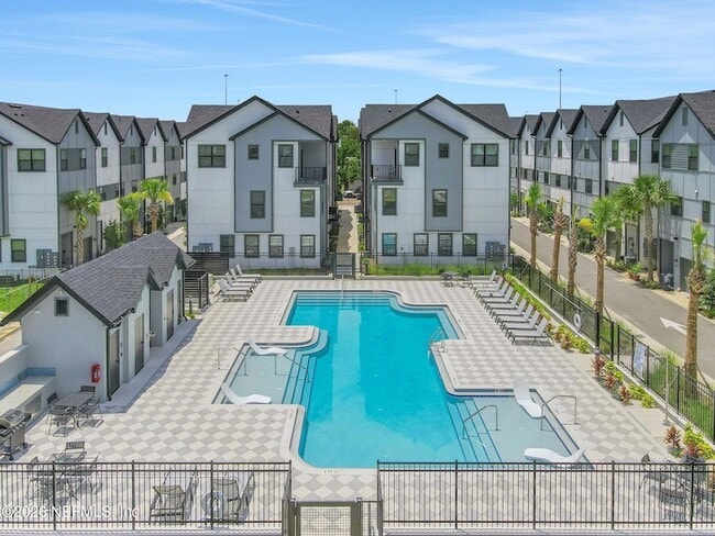 Building Photo - 1096 Farwell St