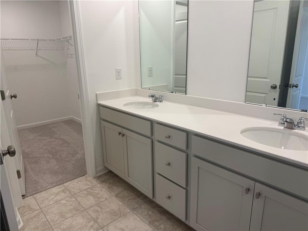 Building Photo - 6204 Kenbrook Dr