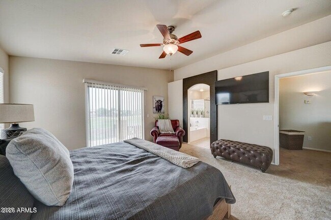 Building Photo - 29293 N Yellow Bee Dr