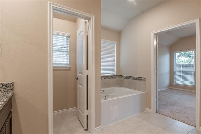 Building Photo - 9820 Diamondback Ln