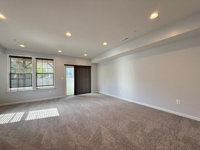 Building Photo - 4721 Six Forks Dr