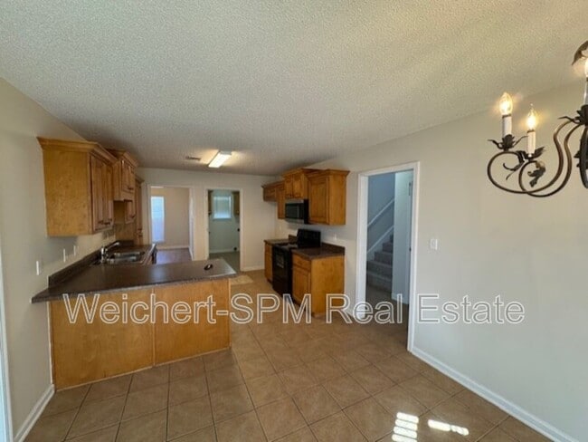 Building Photo - 10 Stockton Cove