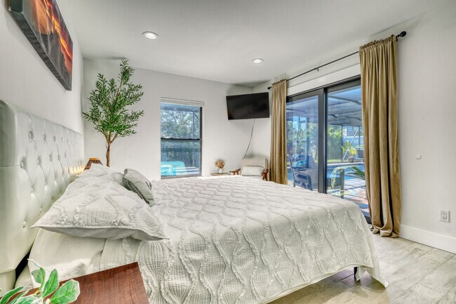 Building Photo - 106 Playmore Dr