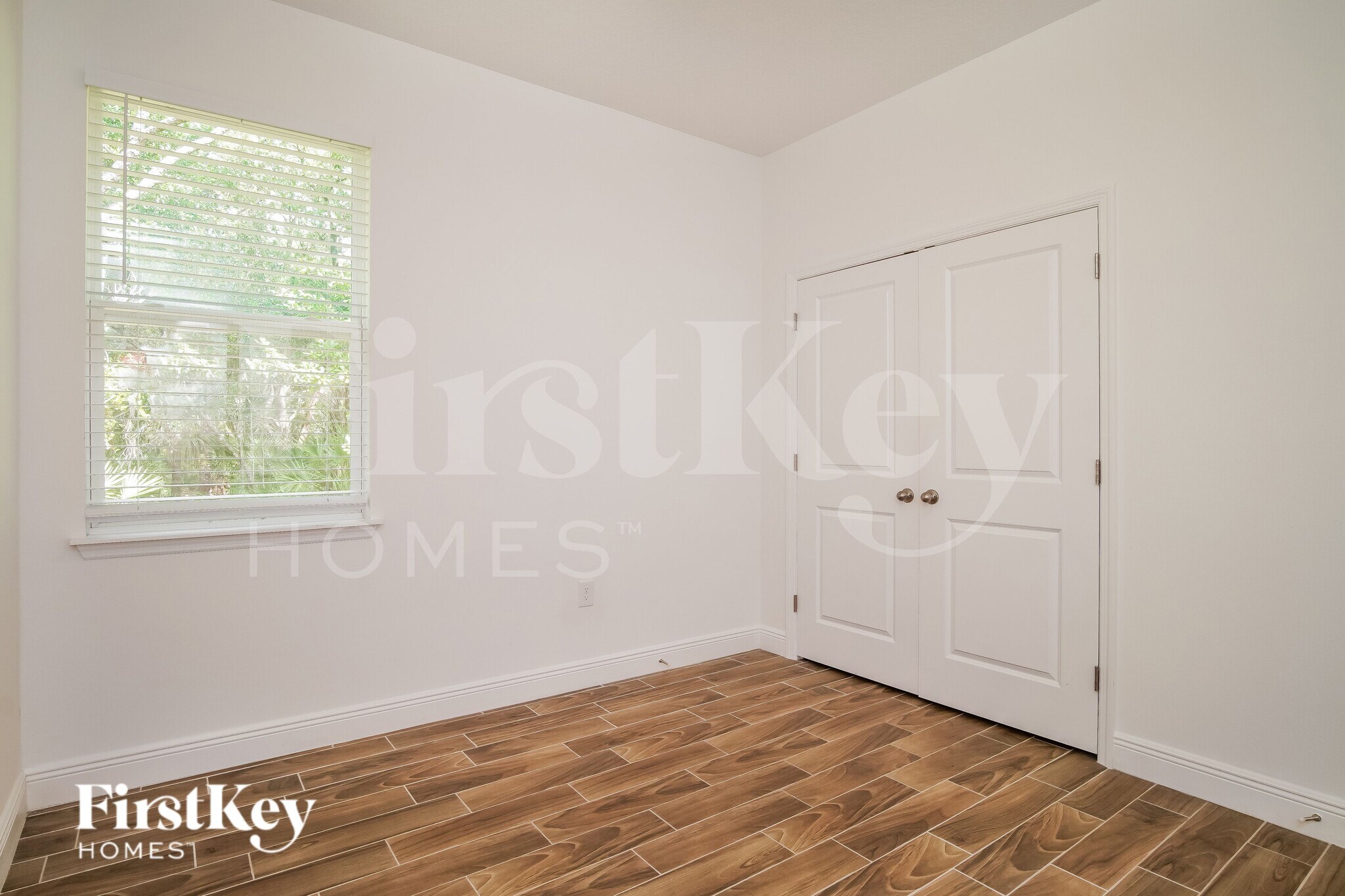 Building Photo - 201 Spoonbill Ln