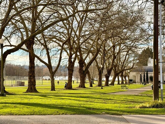 Building Photo - FORD DUPLEX