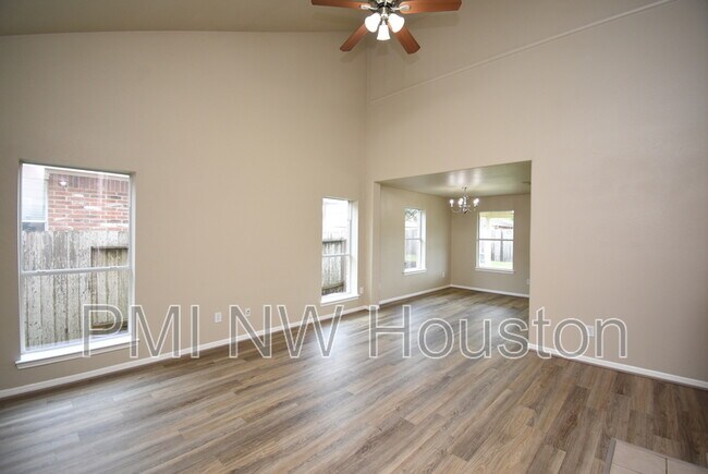 Building Photo - 26306 Hartwill Dr