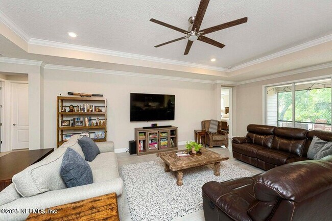 Building Photo - 487 Tintamarre Dr