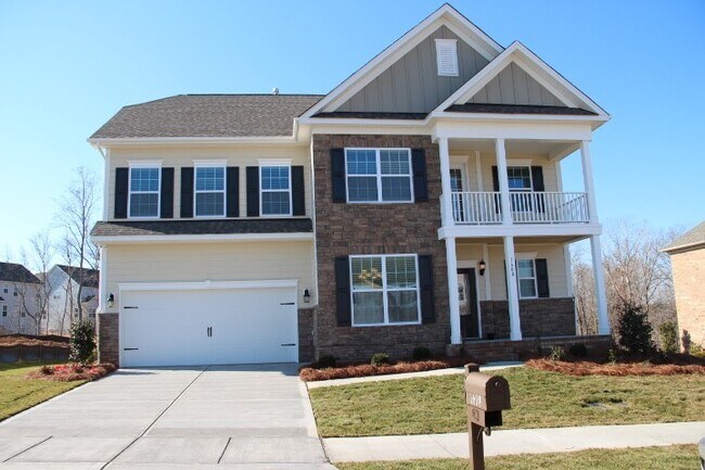 Primary Photo - Beautiful move-in ready located in the Mil...