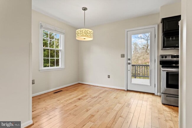 Building Photo - 10610 High Beach Ct