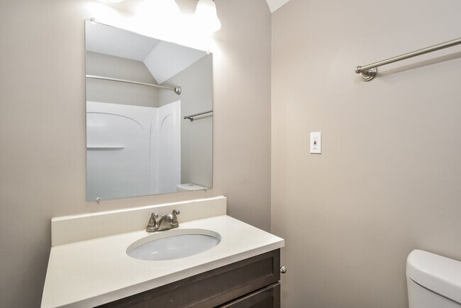 Building Photo - 5894 Keebler Dr