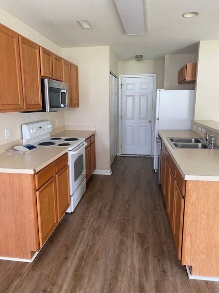 Building Photo - 2525 Whetstone Ln