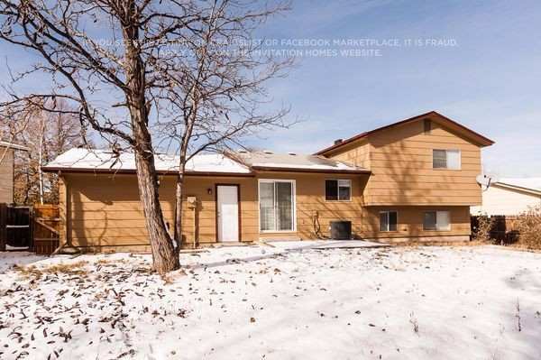 Building Photo - 17430 E Gunnison Pl