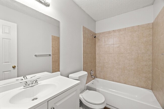 Building Photo - CV-AUS12130 Thompkins