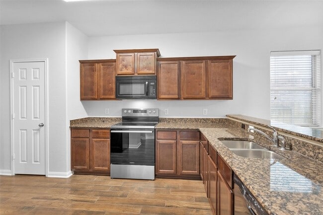 Building Photo - 30831 W Lost Creek Blvd