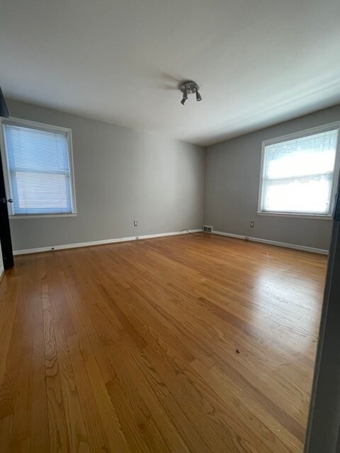 Master Bedroom - 1017 Henrietta St