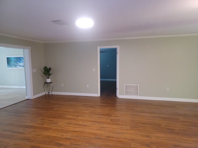 Building Photo - 3160 SE 30th Terrace