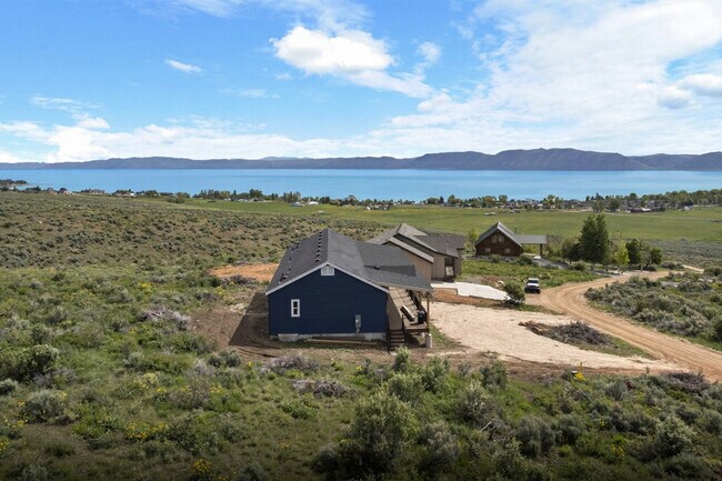 Building Photo - 421 Bluegrass Way