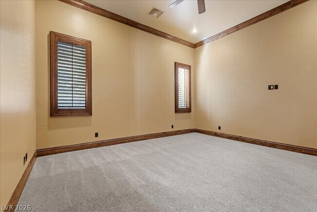 Building Photo - 514 Mandalay Ct