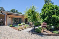 Building Photo - Beautifully Updated Private Guest House wi...