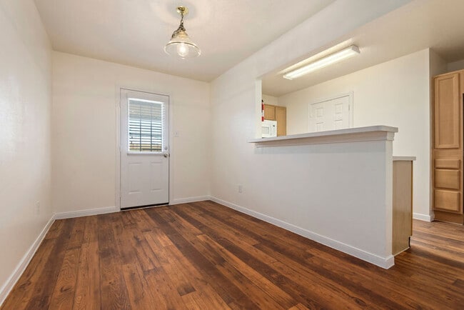 Building Photo - 2103 Aruba Calle