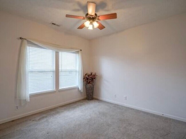 Building Photo - Spacious 3-Bedroom Lafayette Home with Office, Fenced Yard & 3-Car Garage