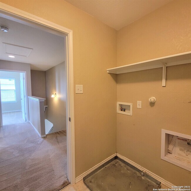 Building Photo - 2037 Brandywine Dr