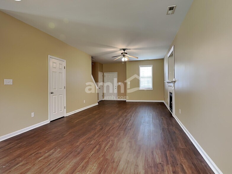 Building Photo - 204 Ber Creek Dr