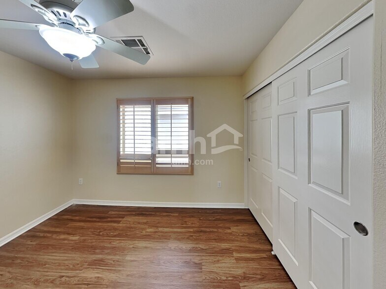 Building Photo - 136 Palatial Pines Ave