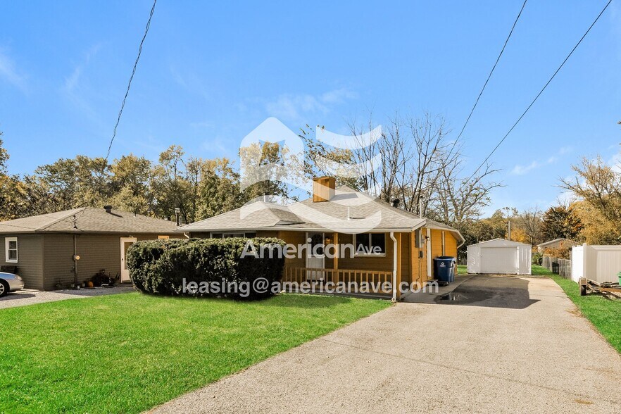 Building Photo - 1321 Gladys St