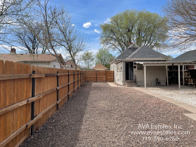 Building Photo - 1206 Claremont Ave