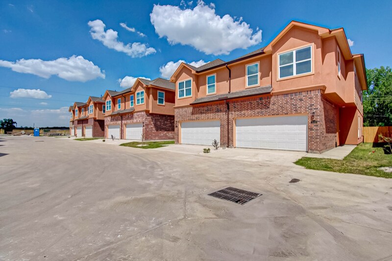 Primary Photo - 2124 Abiding Grace Cir