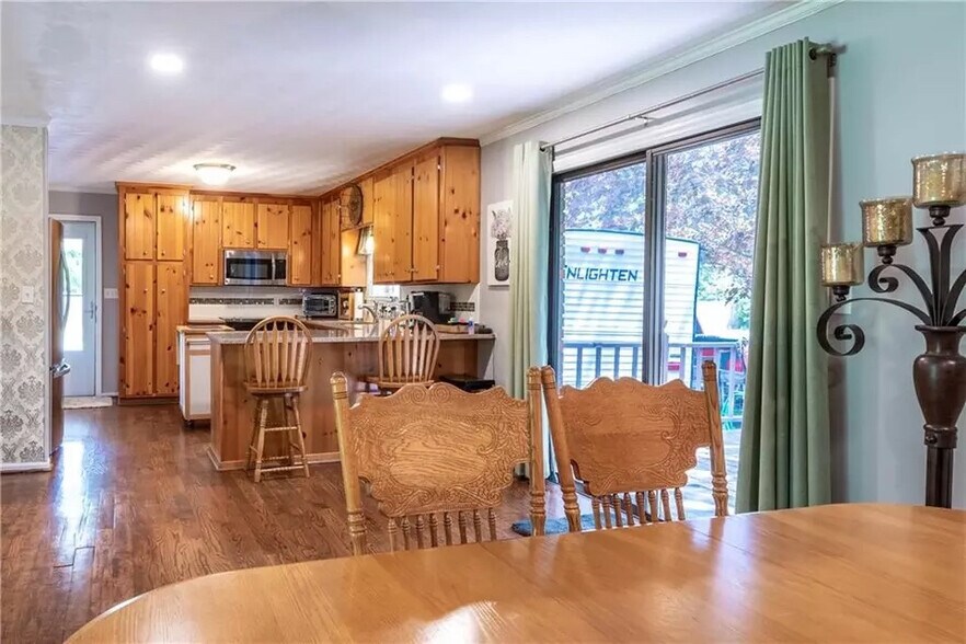 Building Photo - Room in Single Family Home on Morgan Rd