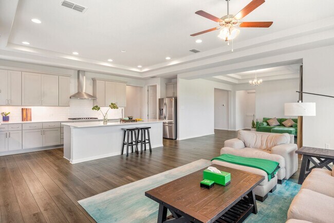 Building Photo - Like New in Texas Hill Country!!!!