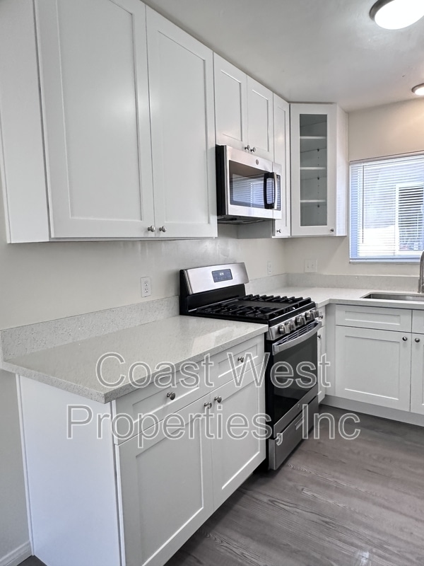 Building Photo - 822 Tourmaline St