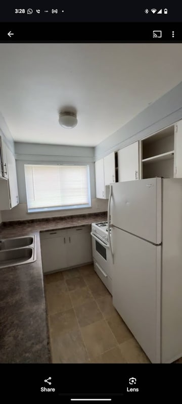 Building Photo - 17 Maylan Dr