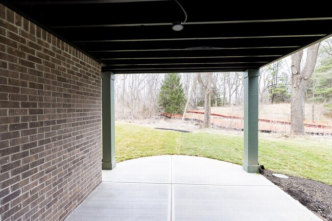 Building Photo - 871 Rosemary Gdns