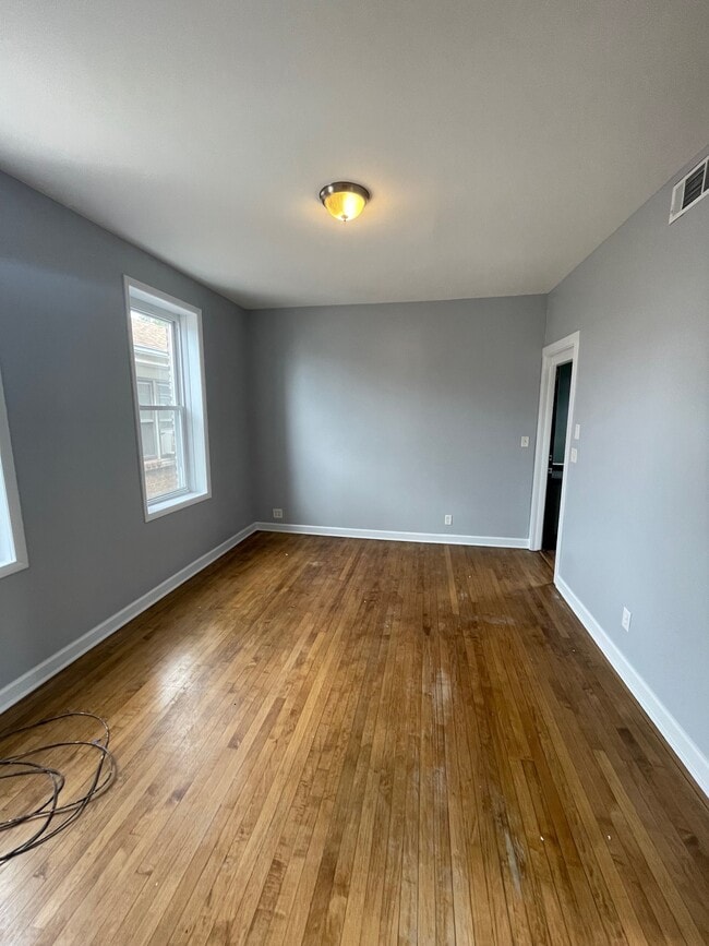 Building Photo - 4920 W 30th St