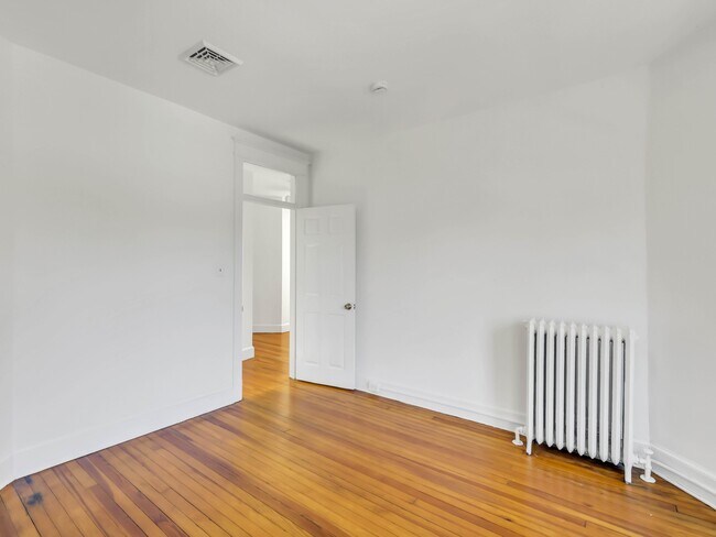 Building Photo - 2611 11th St NW