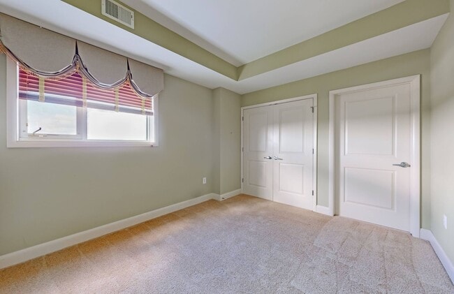 Building Photo - 210 Rocketts Way