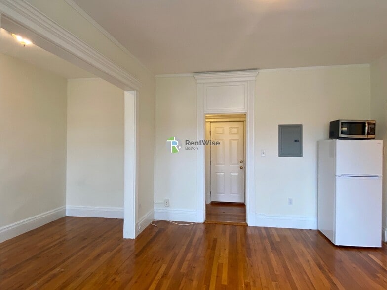 Building Photo - 1292 Commonwealth Avenue