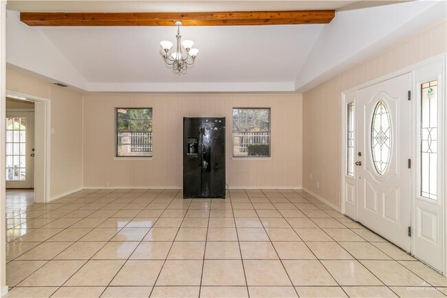 Building Photo - 21 E Saenz Ave