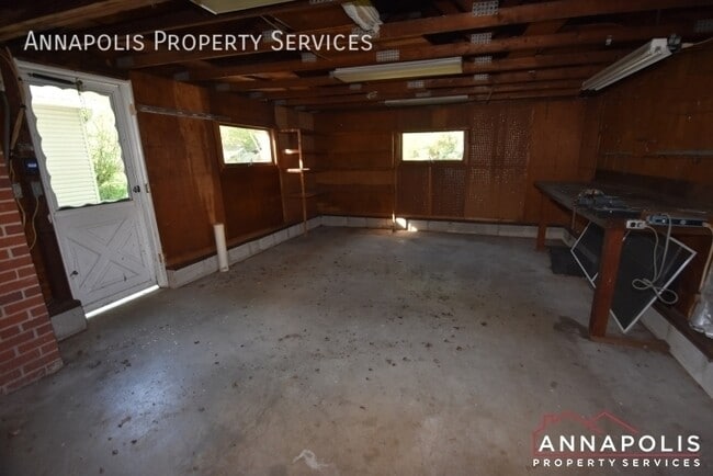 Building Photo - 804 Pin Oak Rd