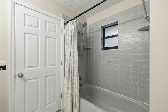 Building Photo - 408 Etheredge St