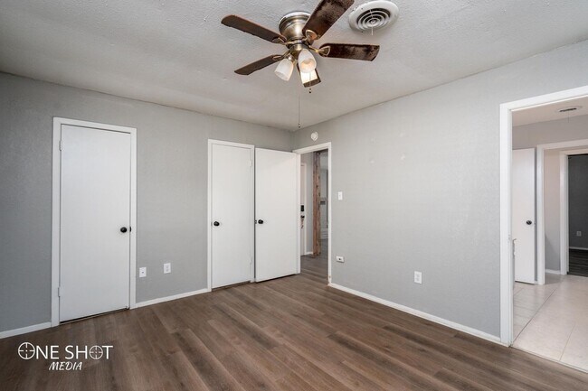 Building Photo - 3216 Chimney Rock Rd