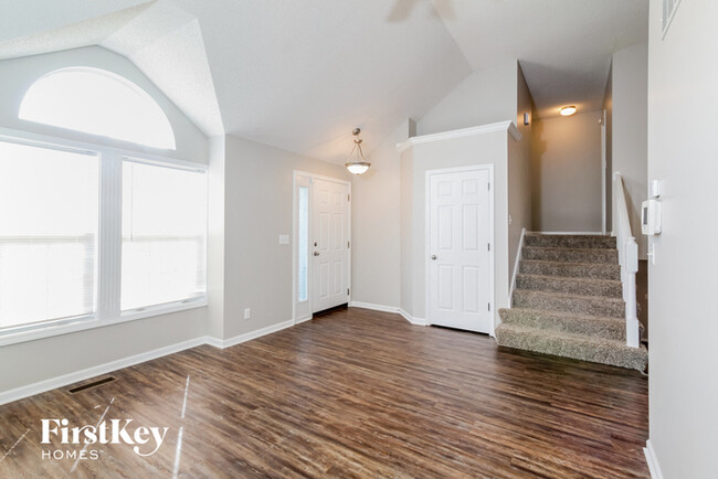 Building Photo - 812 Emerson Dr