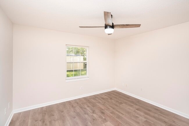 Building Photo - 241 Cantio Ave