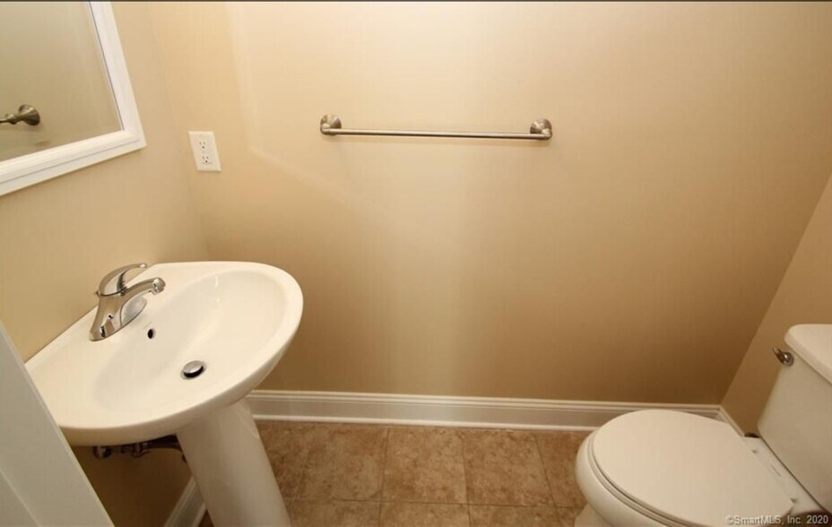 Building Photo - 1 Sherwood St