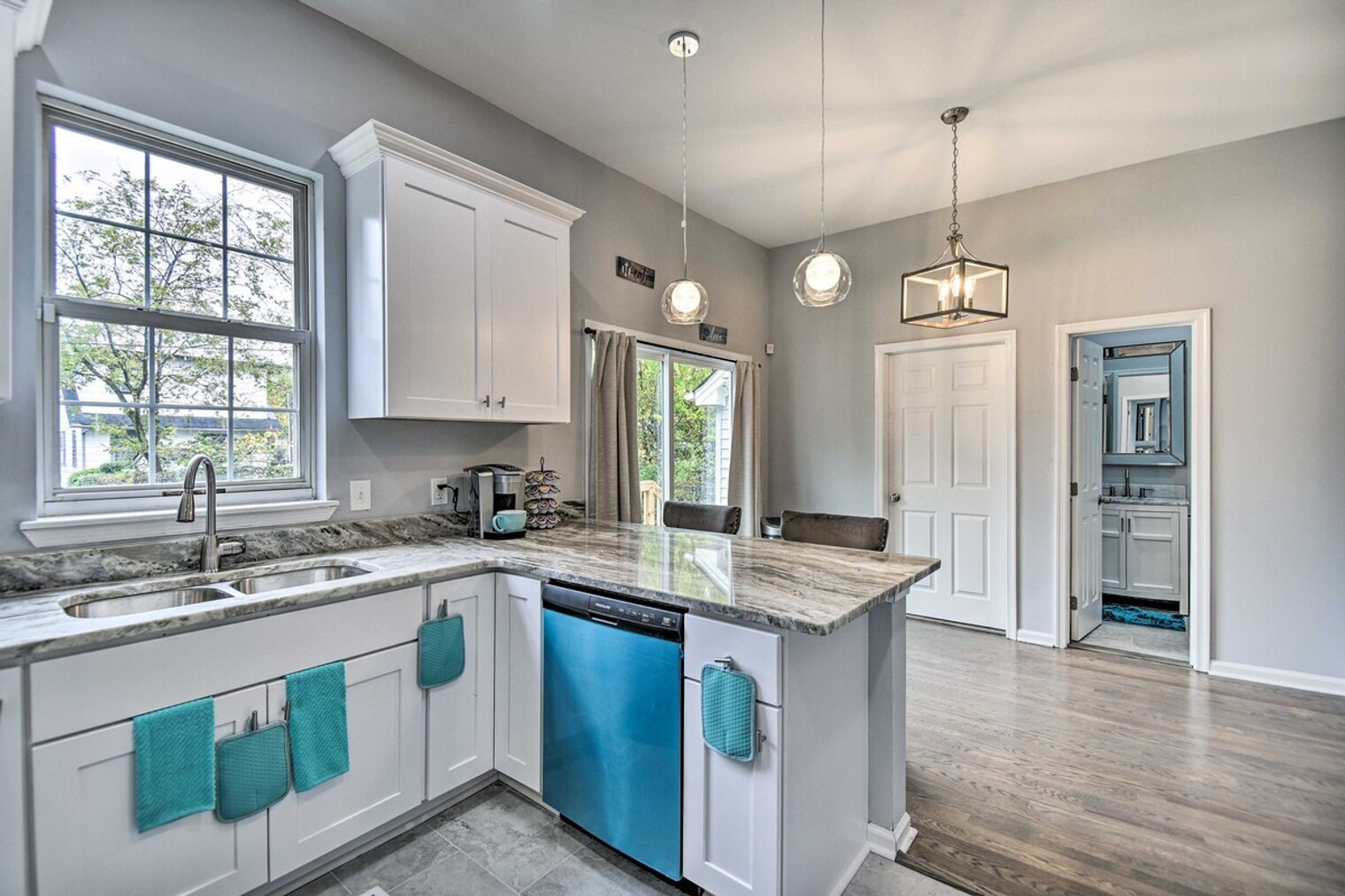 Building Photo - 740 W 31st St