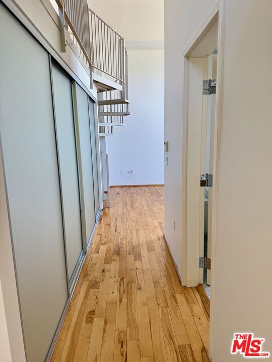 Building Photo - 530 N Larchmont Blvd